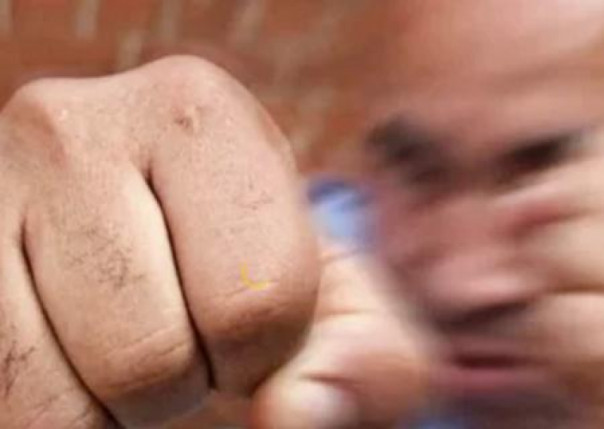 Интернет-патриоты оправдывают мать с сыном, которые жестоко избили ногами учительницу в Днепре