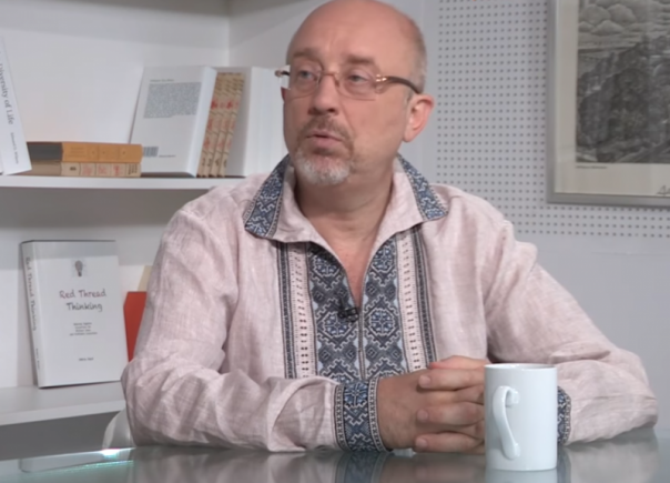 «Имеет все шансы стать вторым выдающимся украинцем». Зеленский в Раде представил Резникова на должность министра обороны