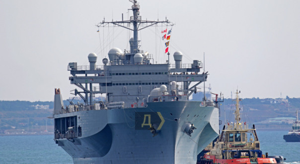 ЧФ РФ приступил к контролю за действиями флагмана шестого флота США Mount Whitney, который вошел в Черное море