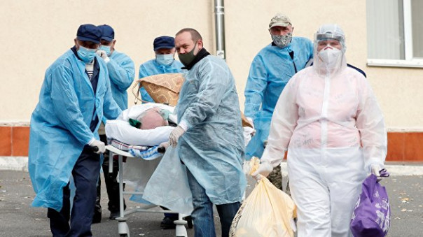 Украина побила рекорд по суточной смертности от COVID-19, в Харькове не успевают сжигать умерших, а украинцы дерутся в очередях на пунктах вакцинации