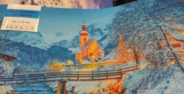 В Казахстане продавали коврики для вытирания обуви с изображением православного храма