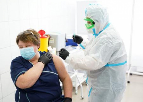 С 8 ноября в Украине невакцинированных учителей не пустят на работу и не выплатят больничные