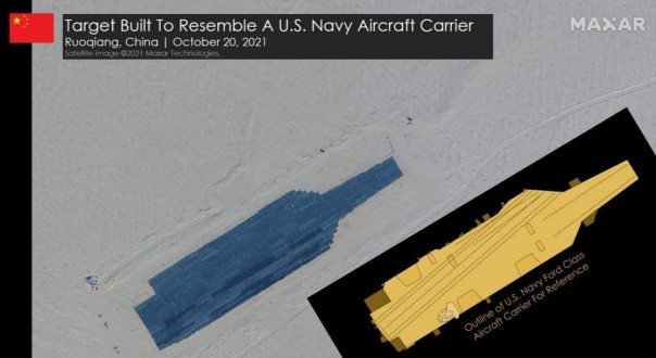 Тонкий намек на толстые обстоятельства: В Китае построили в пустыне полноразмерные макеты американских военных кораблей