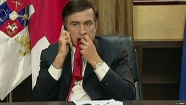 Грузинские власти сегодня прямо обвинили Саакашвили в развязывании войны "по заданию иностранных сил"