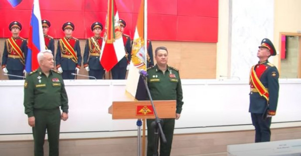 Представлен новый командующий войсками ВВО руководящему составу округа