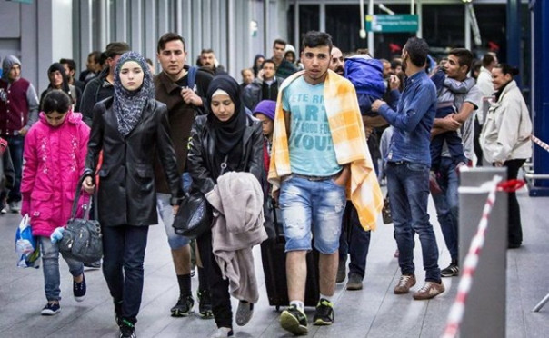 «Катастрофа идёт своим чередом»: новое правительство ФРГ уступит напору мигрантов