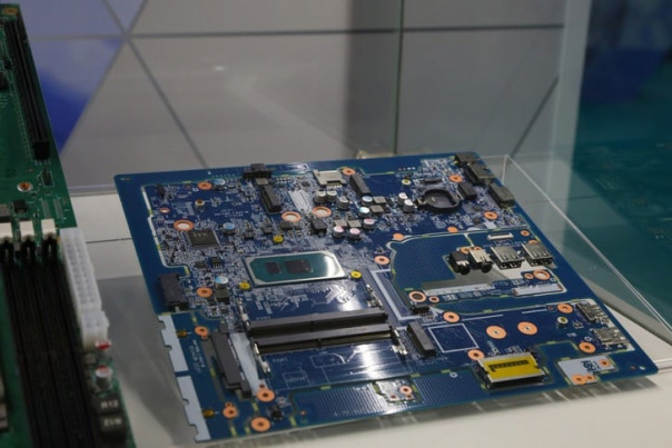 В Нижегородской области при поддержке ФРП запустили производство ноутбуков и планшетов