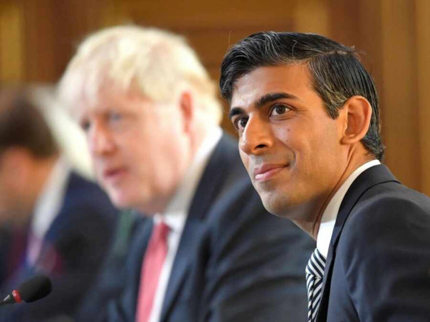 Инфляция в Великобритании достигла 30-летнего максимума в 6,2%