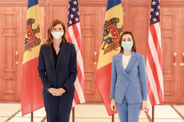 Санду допустила объединение Молдовы и Румынии и исключила вступление страны в НАТО