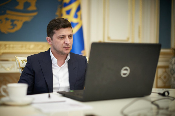 Зеленский одобрил депортацию россиян и запрет въезда на Украину
