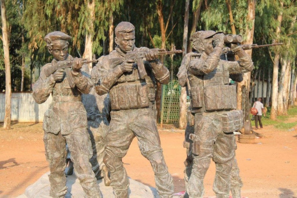 В ЦАР установили памятник российским военным специалистам