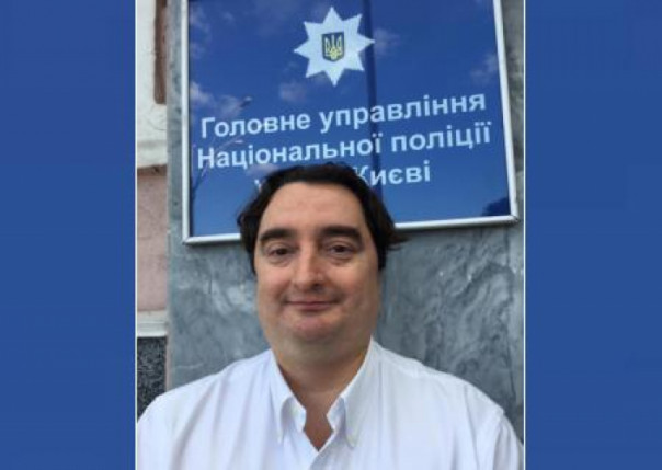 Короткое заседание по иску главреда «Страны» к Зеленскому обернулось позором для властей