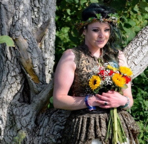 Вышла замуж за дерево... и счастлива!