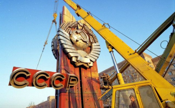 Распад СССР: советского человека ограбили, забрав у него Родину