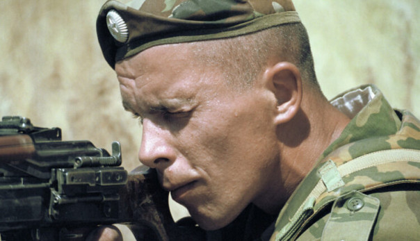 Зарплаты контрактников проиндексируют сверх запланированных параметров