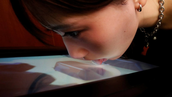 В Японии разработали телевизор, передающий вкус еды