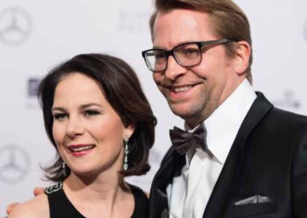 Супруг Анналены Бербок ушел с хлебной должности лоббиста и будет жить за счёт жены