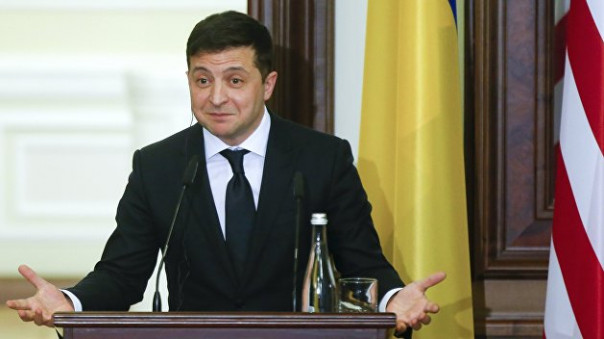 «30 лет в декрете» или «Украина наконец познакомилась с собой»: с чем поздравлял украинцев Владимир Зеленский