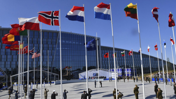 Главы МИД НАТО обсуждают единую позицию блока по предложениям России о безопасности