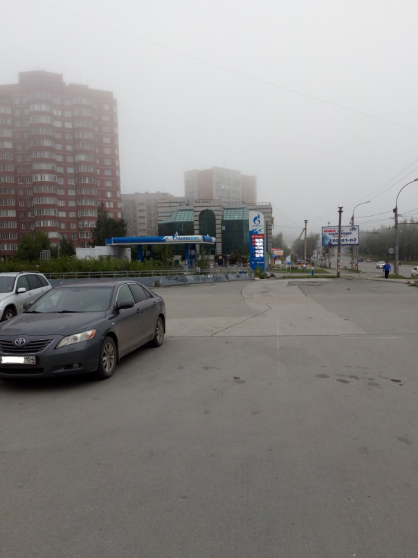 Как менялась стоимость топлива на примере одной заправки и есть ли связь с ценой на нефть