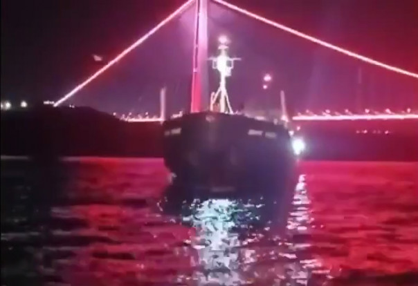 Сухогруз заблокировал движение судов в Босфорском проливе