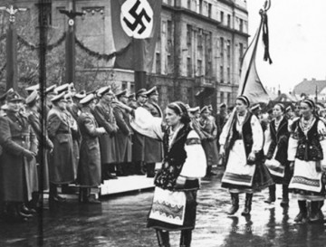 Украина. 14 признаков фашизма по Лоуренсу Бритту