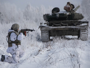 Разведсообщество повысило уровень опасности на Украине до «красного»