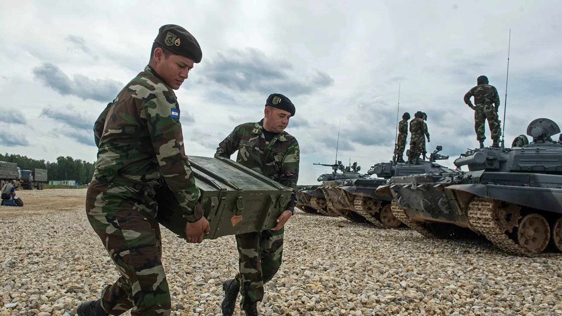 учения нато в арктике. присутствие российских войск. переброска российских войск в сирию. военная база нато в арктике. учения сша нато в арктике.
