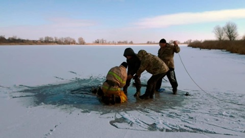 Украинец прыгнул в прорубь ради любимой и утонул