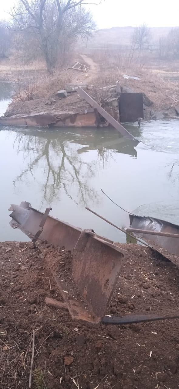 Zапахло жареным: ВСУ взорвали мост через Кальмиус у своих позиций