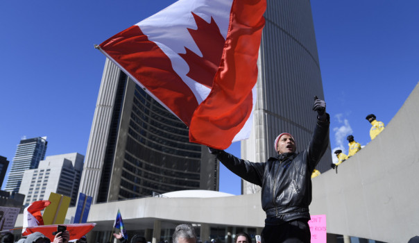«Революция дальнобойщиков»: самая масштабная акция протеста в истории Канады
