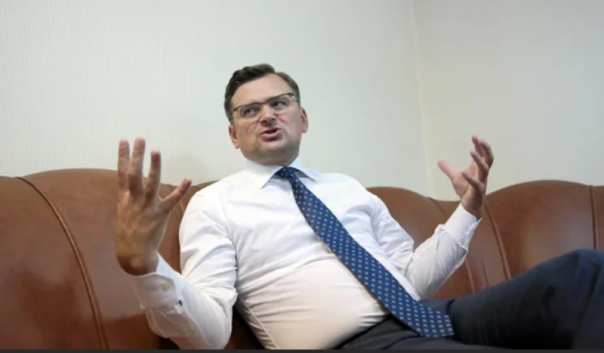 Кулеба предлагает приступать к срочной замене исчезающих в стране украинцев на мигрантов из Азии