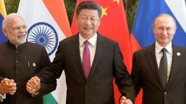 Дружба без границ: новые союзы заменяют старые по-новому. Владимир Скачко