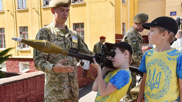 Накануне «вторжения»: США заваливают Киев боеприпасами