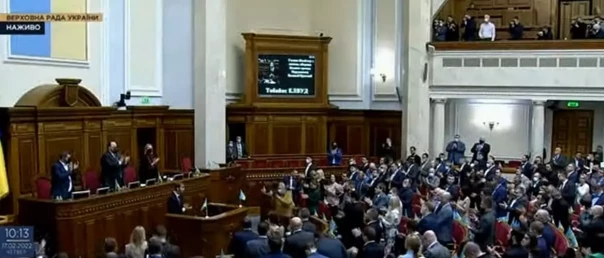 «Прибытие белого хозяина»: Верховная рада стоя аплодировала гостю из Лондона