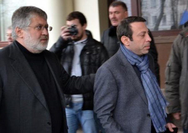 Подручные Коломойского берут Днепр под тотальный силовой контроль