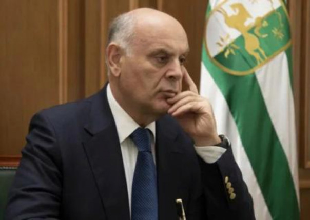 Абхазия предложила военную и гуманитарную помощь ЛДНР