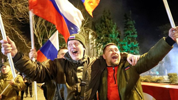 Что происходит в Донецке после признания Россией ЛДНР