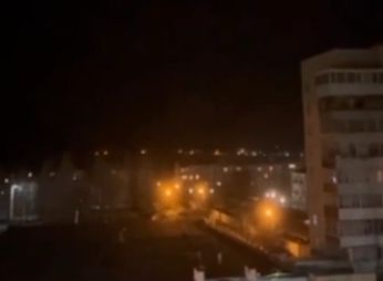 Красивое на ночь: Под Киевом начал детонировать склад кондиционеров