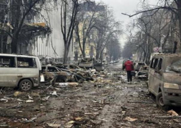 «Отступать нам некуда — позади Москва!»: Харьков. Неделя войны | Подборка видео