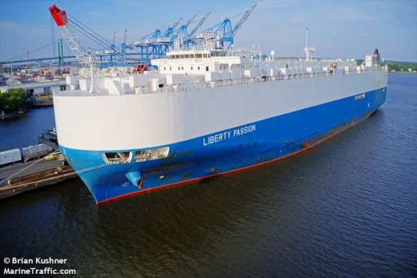 МarineTraffic: американское судно везёт военную технику в греческий порт