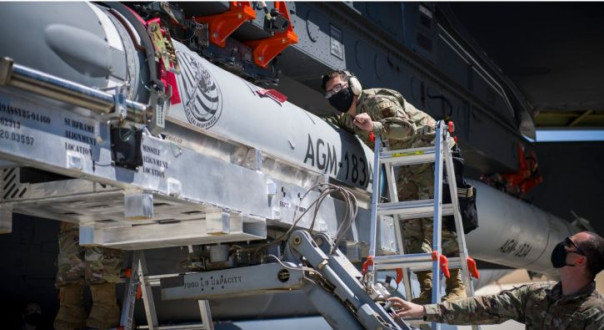 Не выходит гиперзвуковой цветок у США