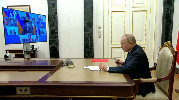 Путин согласился с предложением привлечь добровольцев на Украину