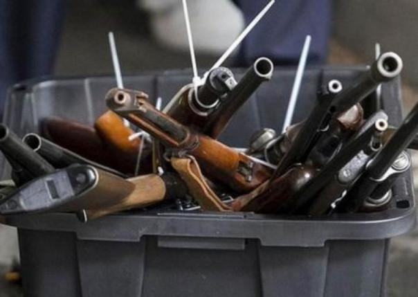 МВД ЛНР призвало жителей освобожденных районов добровольно сдать оружие и боеприпасы