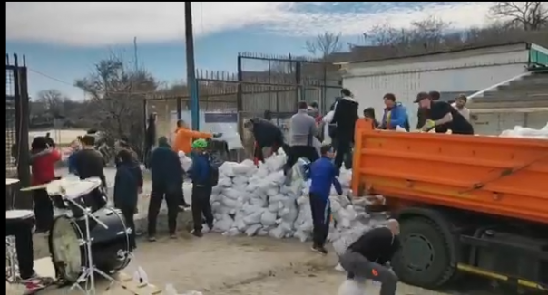 Тем временем в Одессе опять копают Черное море