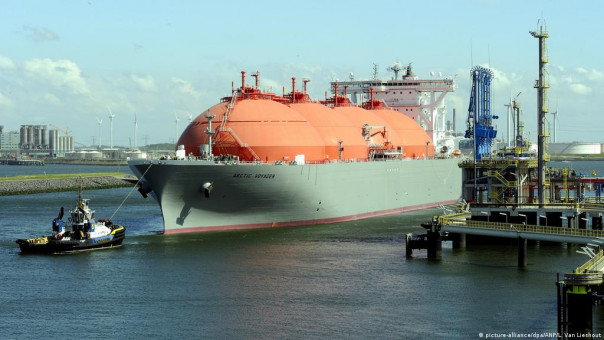 Страны ЕС схватились за плавучие терминалы СПГ: на всех не хватает