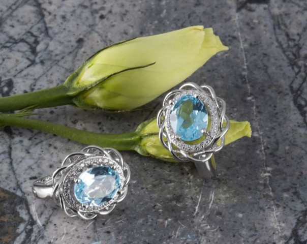 Серебряные серьги и их преимущества