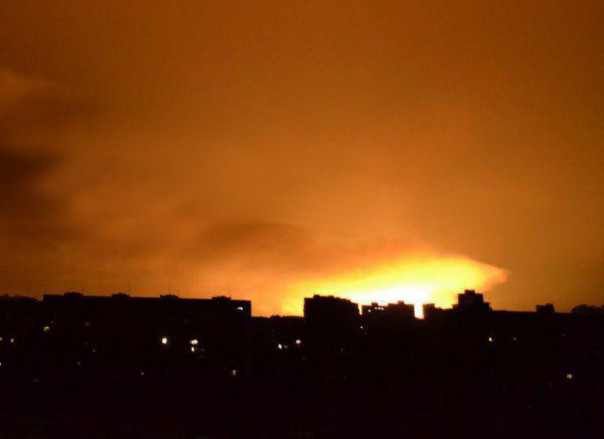 Харьков. Такого зарева от взрыва еще не было. Видно со всех районов города.