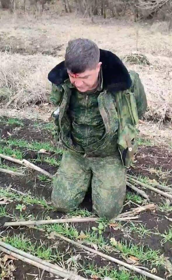 Под Изюмом сбили российский Су-35, пилот попал в плен