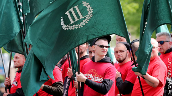 Немецкие неонацисты направили помощь боевикам «Азова»